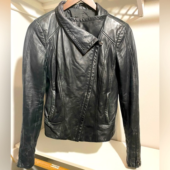 Danier Leather Jacket - Picture 1 of 12